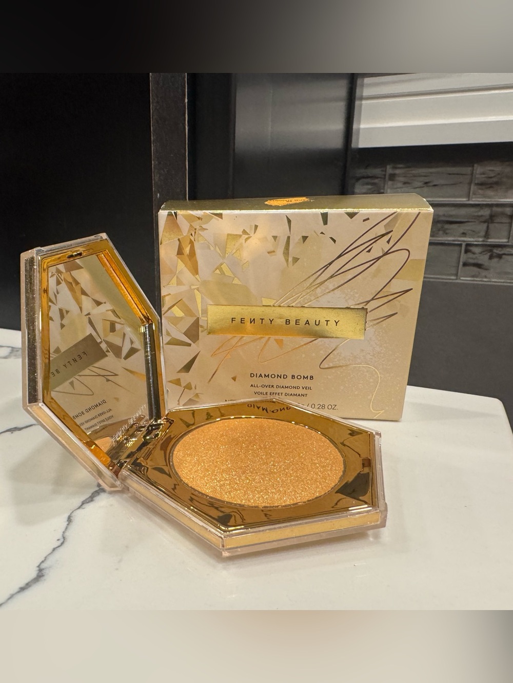 Fenty Beauty Diamond Bomb All-Over Diamond Veil – Trophy Wife 05